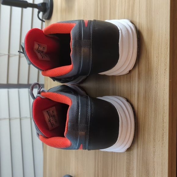 Nike AIR 1 TR Training shoes grey and red size 10.5 - Picture 4 of 5